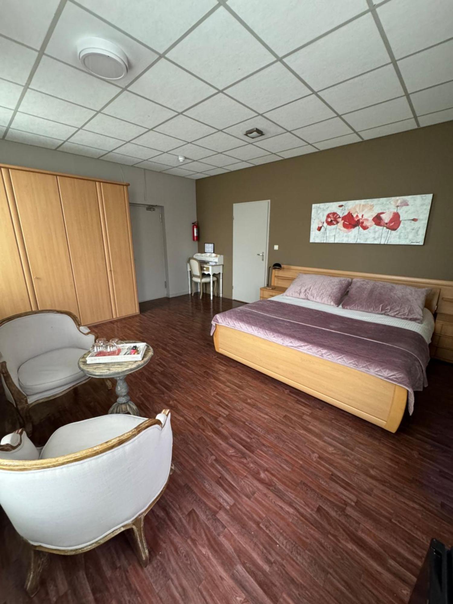 Bed and Breakfast Ouwe Schuure Sluis Esterno foto